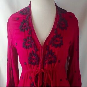 FREE PEOPLE EMBROIDERED FABLE MAXI
DRESS MAGENTA